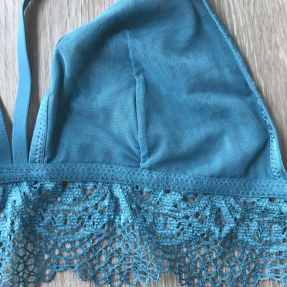 Victoria’s Secret Teal Lace Bralette - Picture 5 of 6